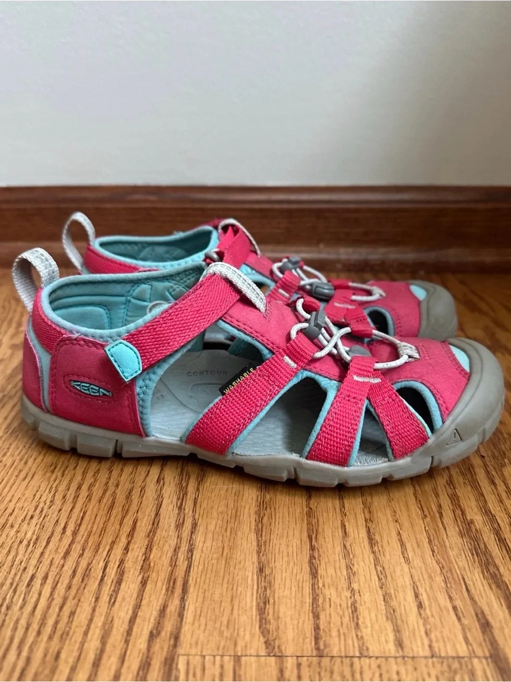 KEEN Seacamp CNX Sandals Girls 4 Pink/Blue